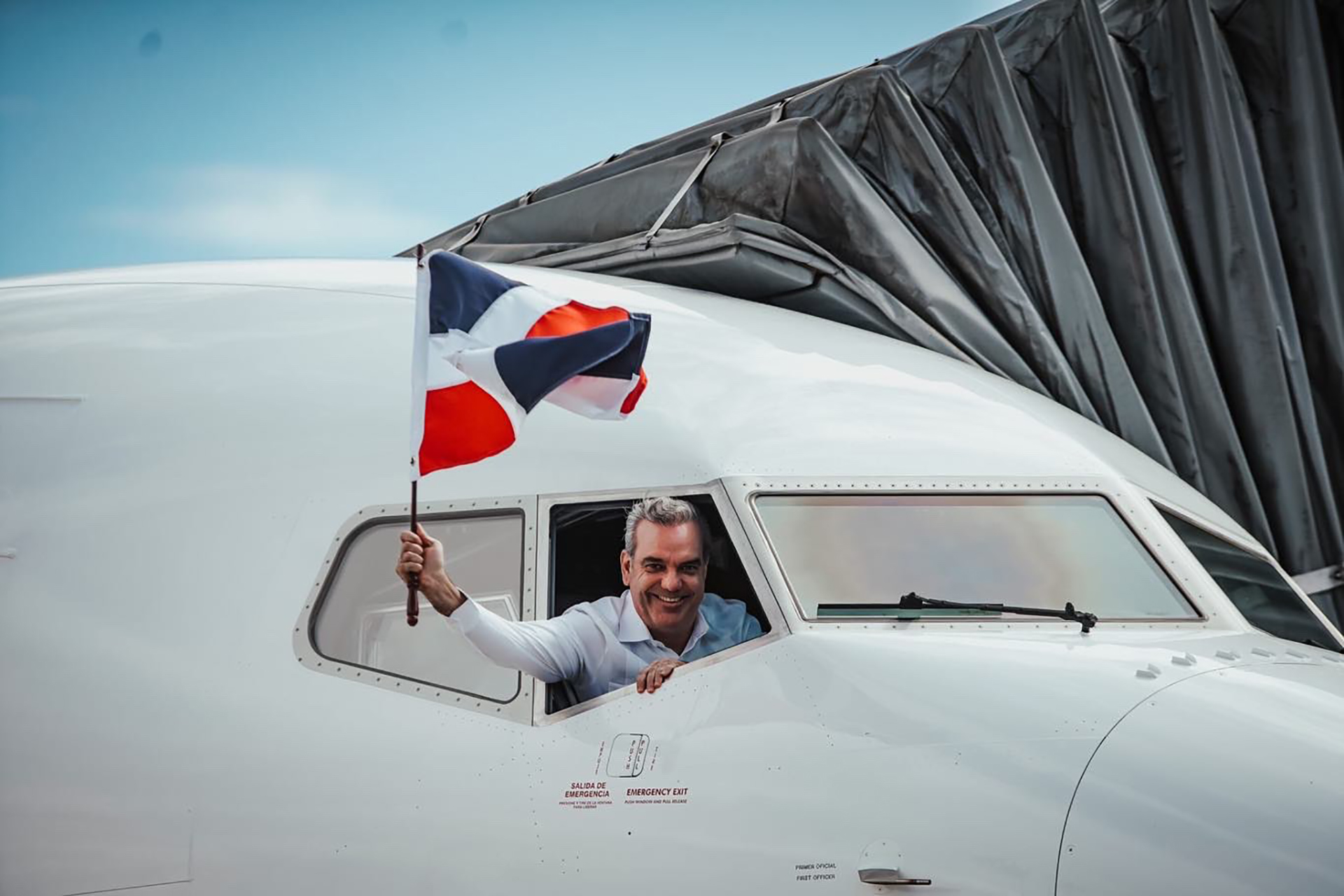 En este momento estás viendo AraJet, la nueva aerolínea dominicana, despega en mayo